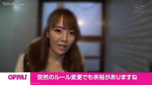 脸部特写 · 自然 · 白色上衣 · 走廊 · 说话 · 正对镜头 · 日文字幕