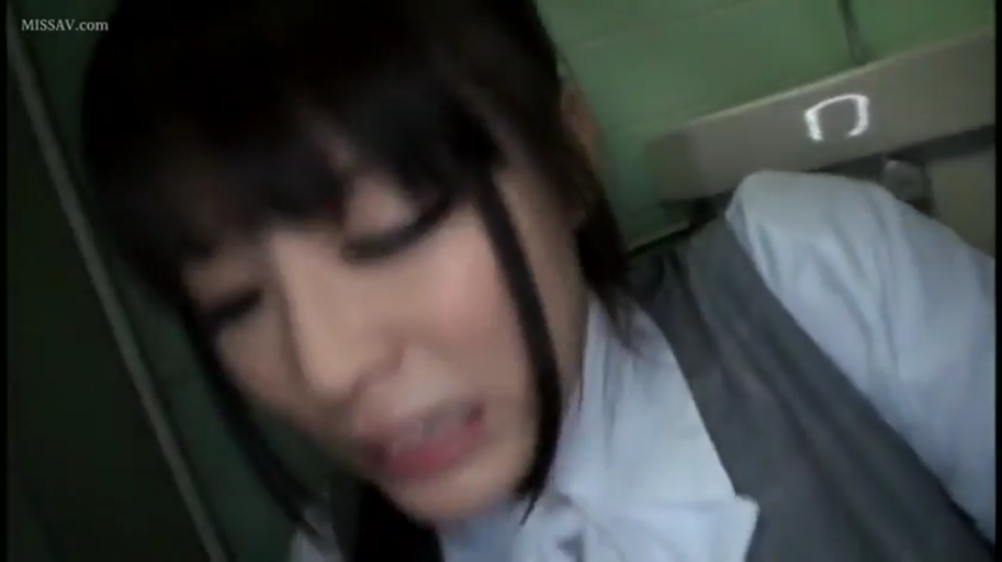 室内 · 俯身 · 脸部特写 · 口交 · 迷离 · 制服 · 黑发