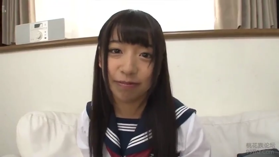 室内 · 脸部特写 · 微笑 · 水手服学生装