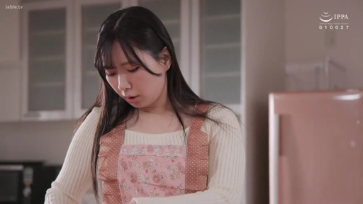 专注 · 站立 · 半身 · 厨房 · 围裙 · 日本AV · 做家务