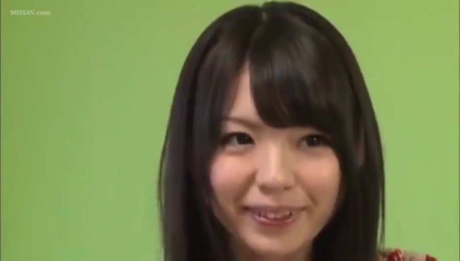 脸部特写 · 摄影棚 · 便装 · 正对镜头