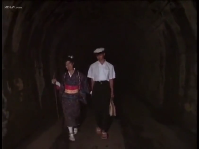 平静 · 水兵帽 · 手杖 · 户外暗处