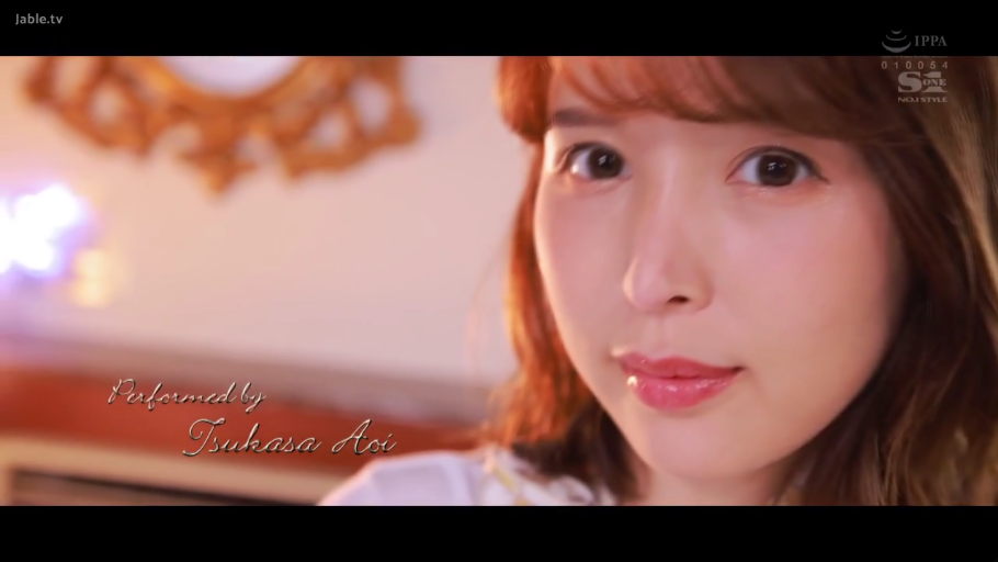 室内 · 面部特写 · 水手服