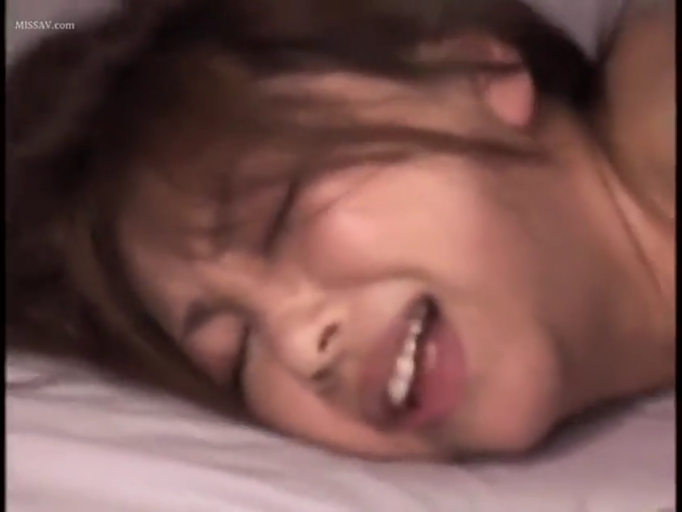 卧室 · 裸体 · 汗水 · 面部潮红 · 面部表情特写 · 性交