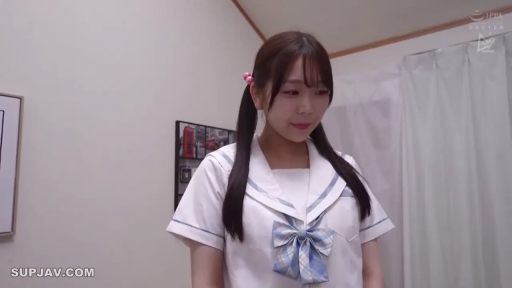 寝室 · 上半身特写 · 微笑 · 白色水手服