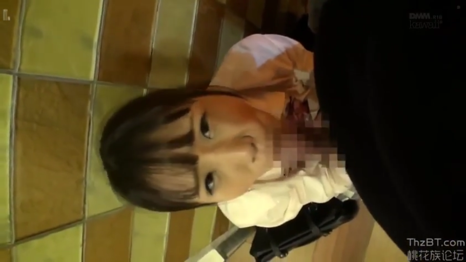 室内 · 校服 · 顺从 · 脸部特写 · 口交 · 马赛克遮挡阴茎