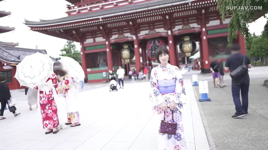 平静 · 浅草寺 · 浴衣 · 手提篮