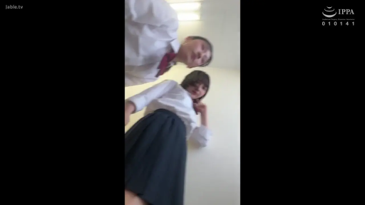 室内 · 站立 · 制服 · POV · 俯视 · 冷漠