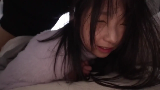 脸部特写 · 卧室 · 性爱 · 趴卧 · 长发 · 紫色针织衫 · 迷离表情