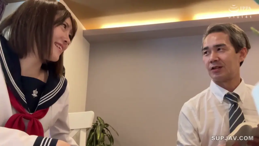 室内 · 领带 · 认真对话 · 大叔侧脸