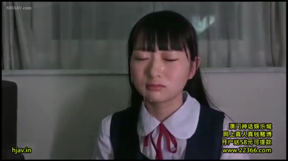 室内 · 坐姿 · 脸部特写 · JK制服