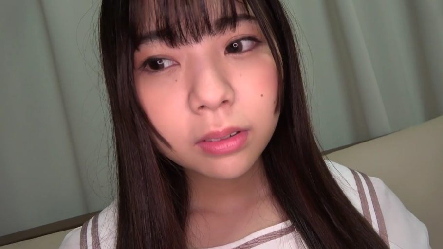 室内 · 不知所措 · 眼睛特写 · 水手服风格