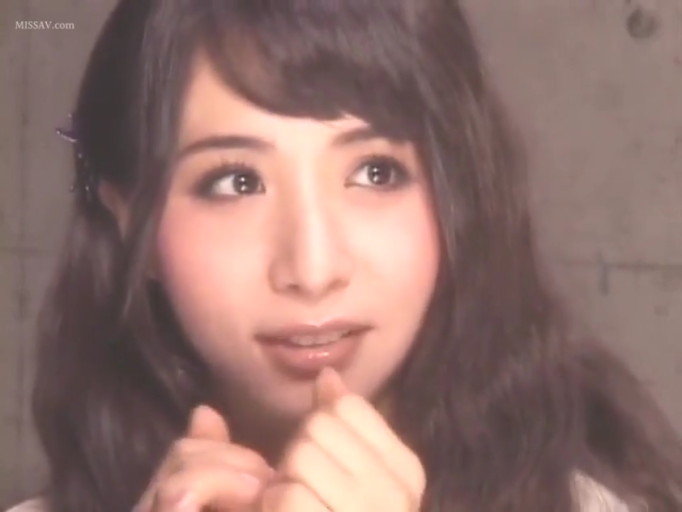 室内 · 渴望 · 眼睛特写 · 未明确显示