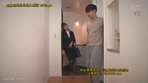 站立 · 全景 · 职业装 · 剧情 · 手提包 · 玄关 · 疲惫 · 归宅