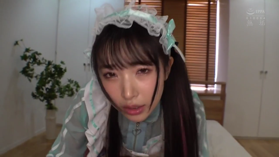 顔部のクローズアップ · 寝室 · 眼神涣散 · メイドヘッドドレス · 浅蓝色女仆装