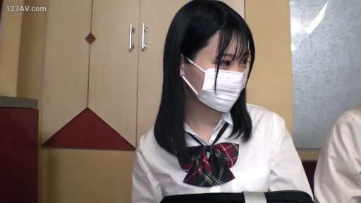 室内 · 坐姿 · JK制服 · 半身照