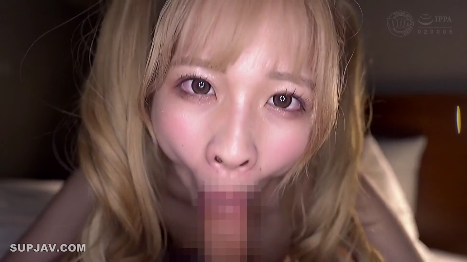 俯身 · 脸部特写 · 卧室 · 口交 · 裸体