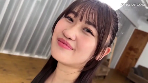 室内 · 面部 · 微笑 · 常服 · 俏皮 · 人像写真 · 正对镜头