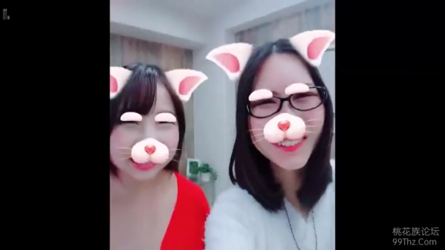室内 · 开心 · 头部特写 · 红色上衣 · 滤镜效果 · 猫鼻滤镜