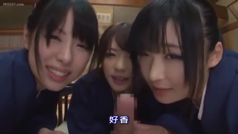 室内 · 脸部特写 · 马赛克 · 好奇 · 深蓝色制服 · 围观口交