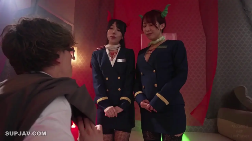 室内 · 站立 · 中景 · 空姐制服