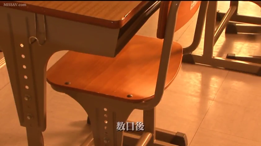 教室 · 字幕 · 课桌椅