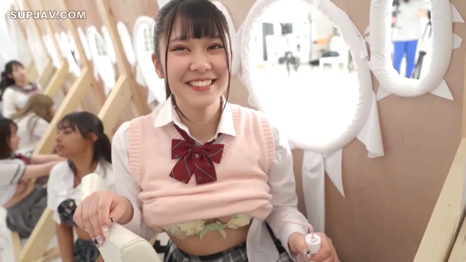 坐姿 · JK制服 · 室内摄影棚 · 半身特写