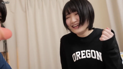 阴茎特写 · 卧室 · 害羞 · 黑色OREGON印花卫衣