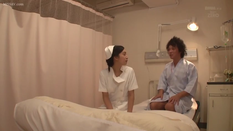 坐姿 · 交谈 · 病床 · 医院 · 护士服 · 角色扮演 · 全景 · 自然