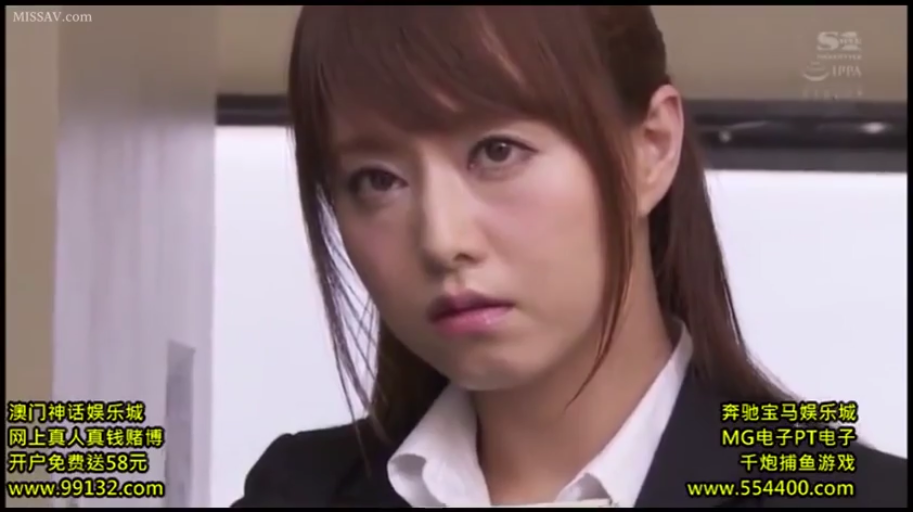 室内 · 脸部特写 · 职业装