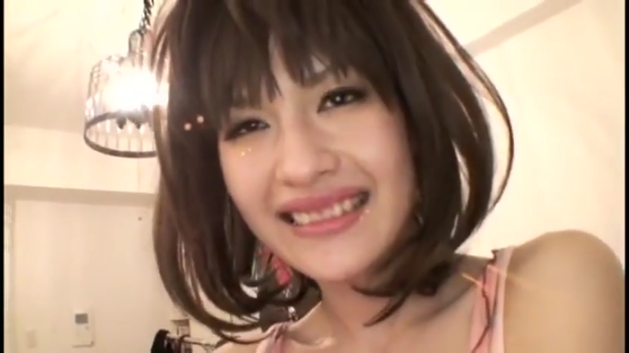 卧室 · 张口呼吸 · 眼睛与嘴部表情 · 光影效果 · 浅色吊带衫 · 推测为口交或性爱过程中的互动
