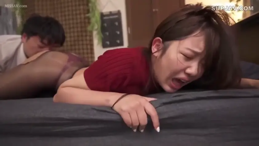 床上 · 张嘴叫喊 · 肤色内裤 · 后入式舔逼/舔臀 · 女方脸部表情特写