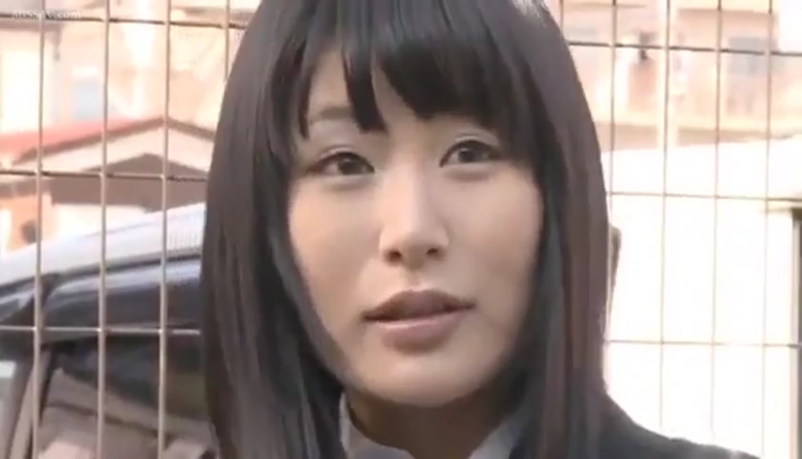 脸部特写 · 户外 · 西装