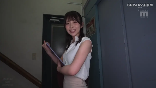 顔部のクローズアップ · 温柔 · 办公楼 · 文件 · 浅色紧身裙
