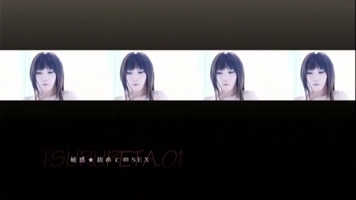 室内 · 诱惑 · 面部特写 · 裸露肩部 · 画面包含文字标题