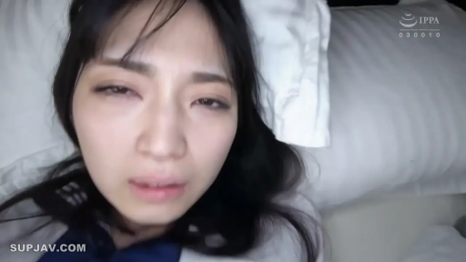 脸部特写 · 卧室 · 迷离 · 枕头 · 仰卧 · 凝视 · POV · 居家服