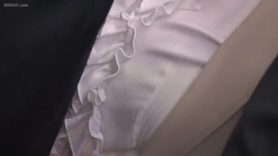 办公室 · 躯干特写 · 黑色西装外套