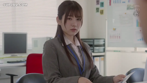 坐姿 · 严肃 · 办公室 · 职业装 · 上半身 · OL · 办公 · 工牌