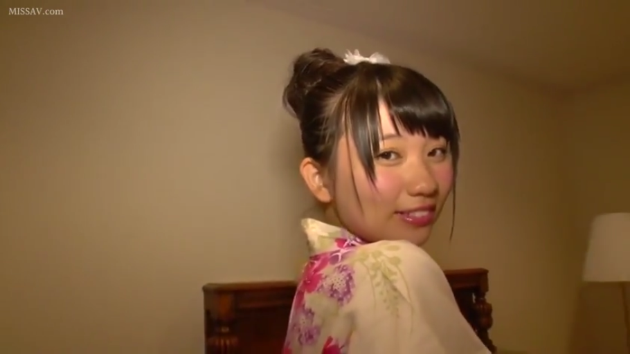 室内 · 脸部 · 回眸 · 微笑 · 对视 · 和服 · 亚洲女性