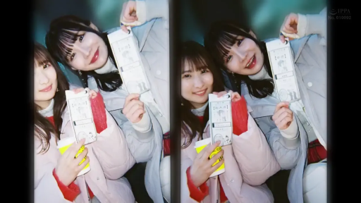 开朗 · 人物面部特写 · 传单 · 白色冬装外套 · 街头 · 双人同框