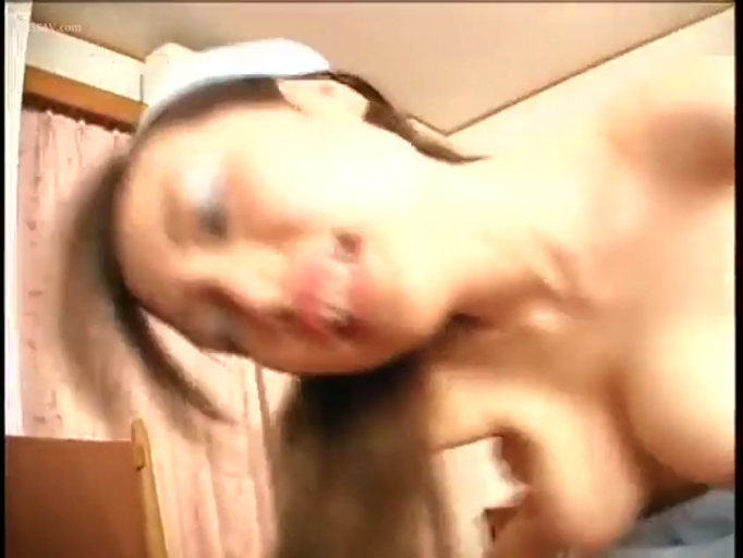 室内 · 俯身 · 脸部特写 · 护士装