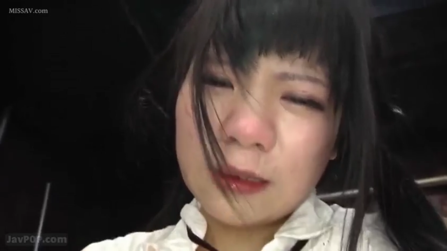 室内 · 脸部特写 · 白色衬衫