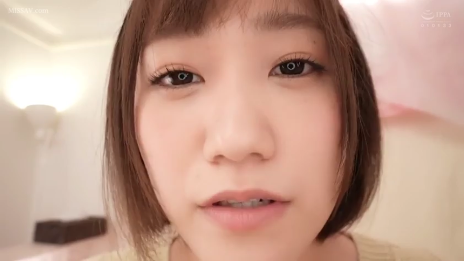 脸部特写 · 卧室 · 针织衫