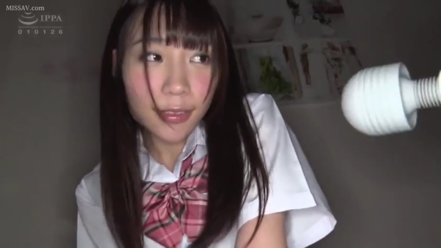 室内 · 坐姿 · 上半身 · JK制服 · 长发 · 按摩棒 · 脸红 · 观察道具