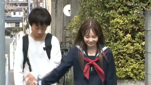 害羞 · 室外 · 书包 · 深蓝色水手服学生装