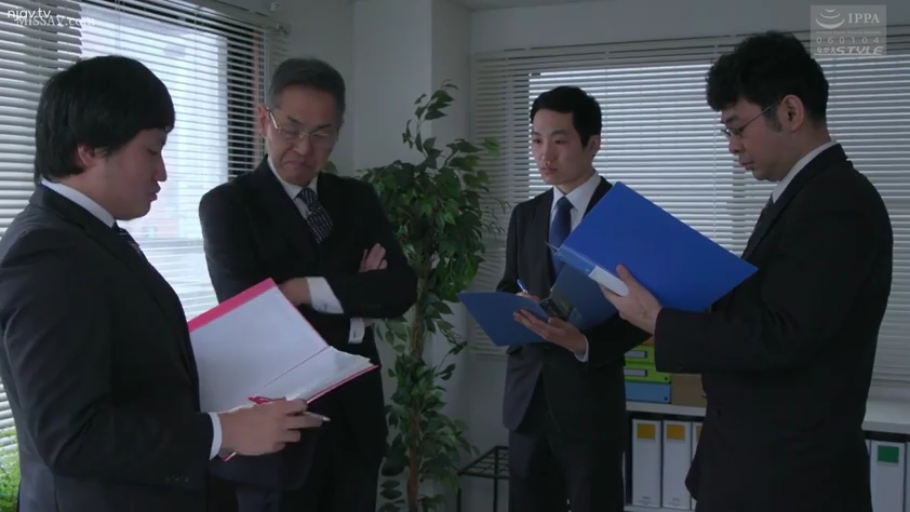 专注 · 办公室 · 领带 · 笔