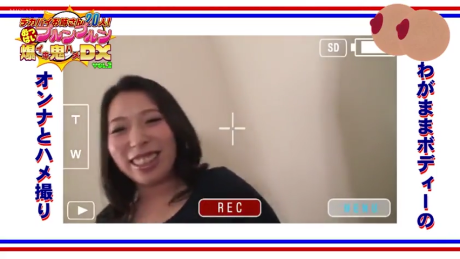 室内 · 正面 · 黑色上衣 · 胸部以上