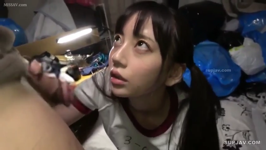 顔部のクローズアップ · 寝室 · 口交 · 跪き姿勢 · 体操服