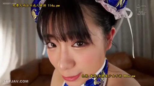 五官特写 · 眼神专注 · 室内卧室 · 春丽发饰 · 蓝白配色春丽格斗服