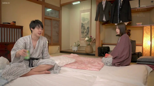 坐姿 · 交谈 · 和室 · 全景 · 自然 · 被褥 · 浴衣 · 日本